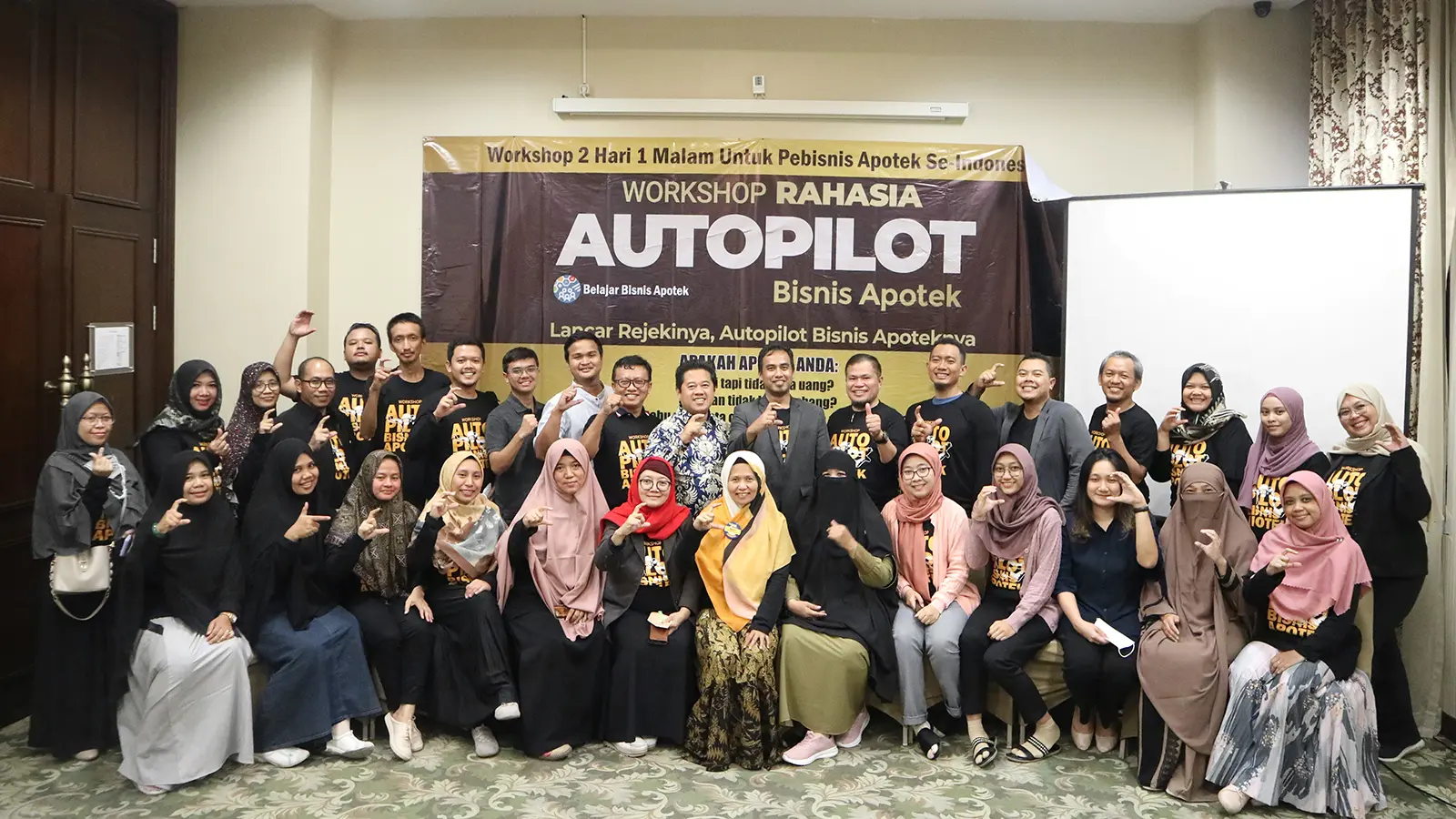 autopilot bisnis apotek